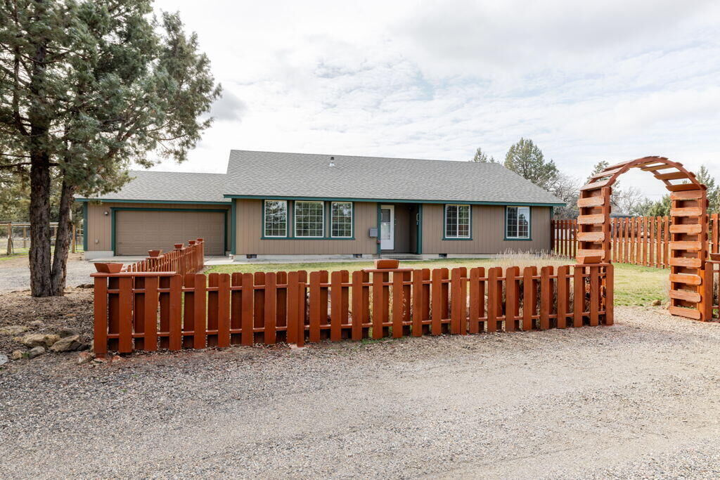 Property Photo:  12592 SW Wheatgrass Road  OR 97760 