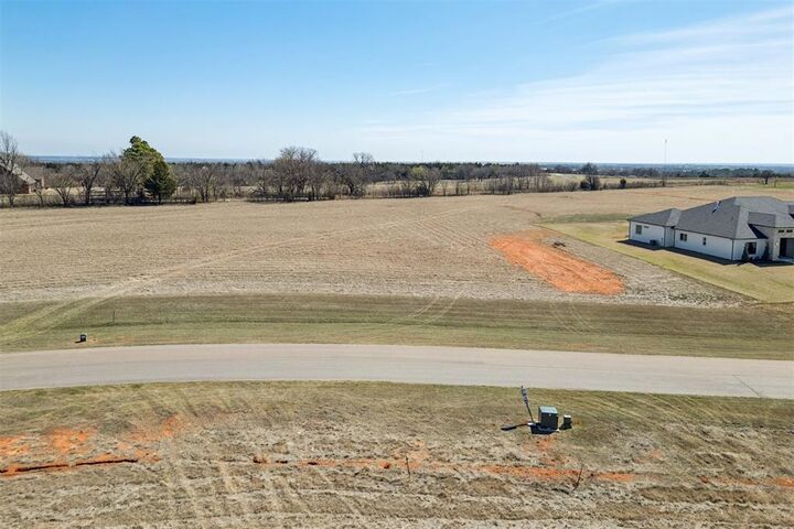 Property Photo:  1263 High Meadow Lane  OK 73093 