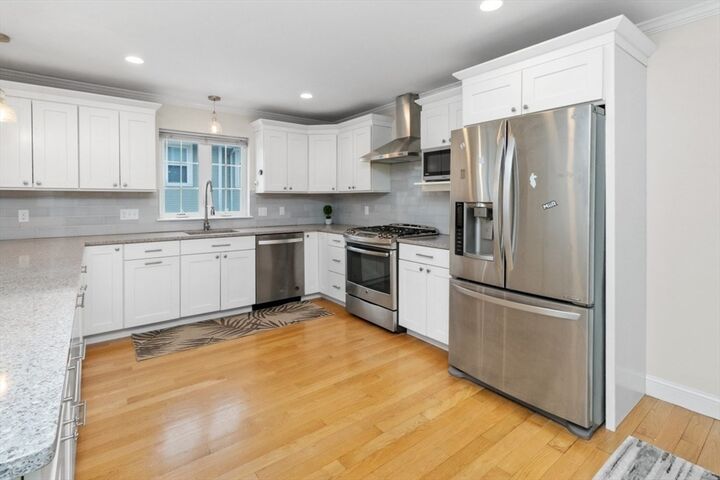 Property Photo:  19 Everett Street 2  MA 02453 