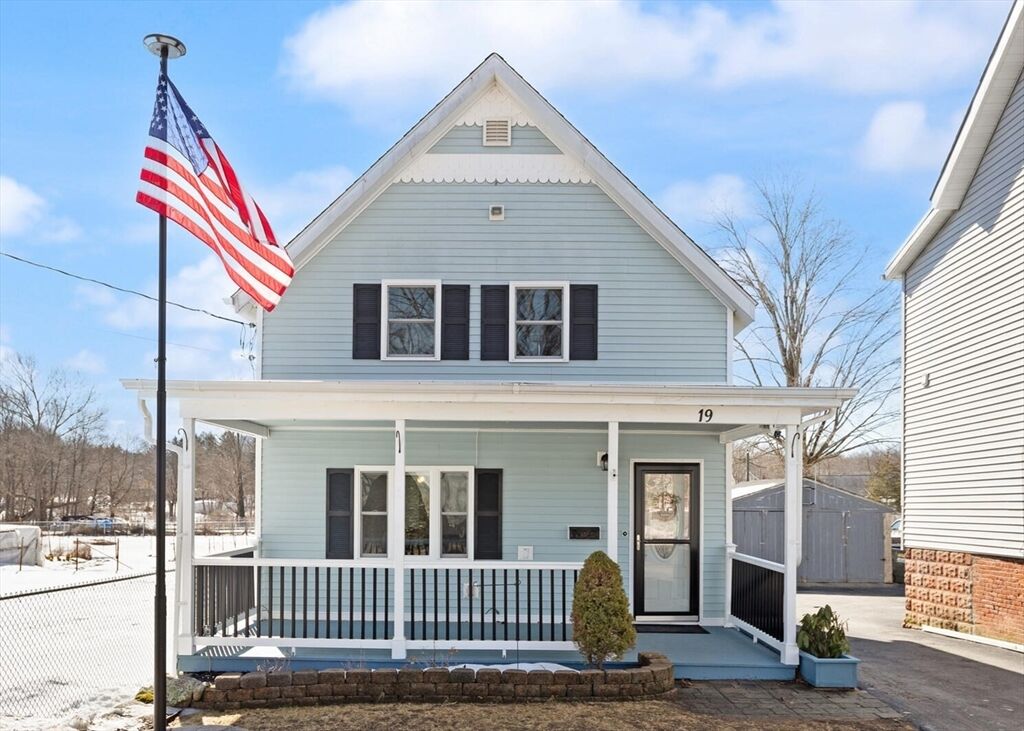 Property Photo:  19 Cherry St  MA 01749 