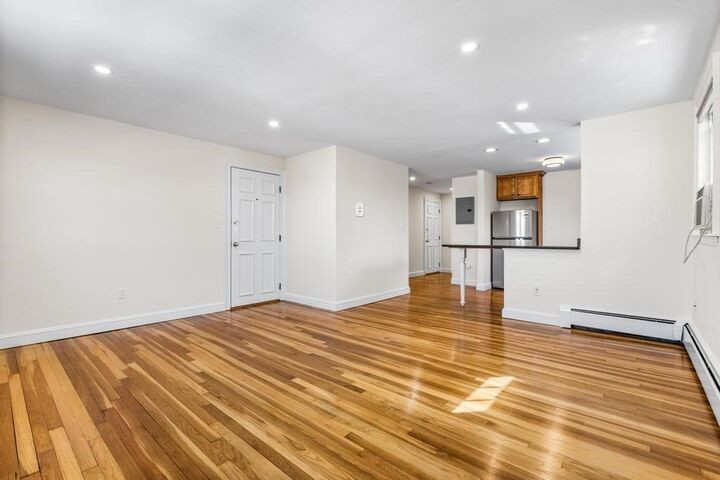 Property Photo:  24 Denny St 6  MA 02125 