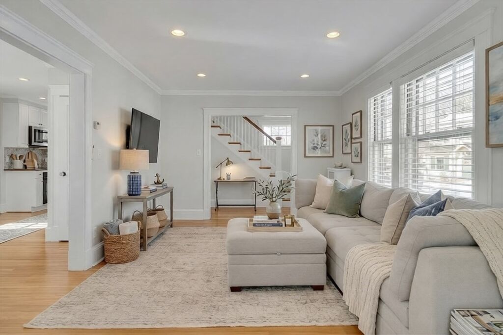 Property Photo: 10 Dexter Rd MA 02420