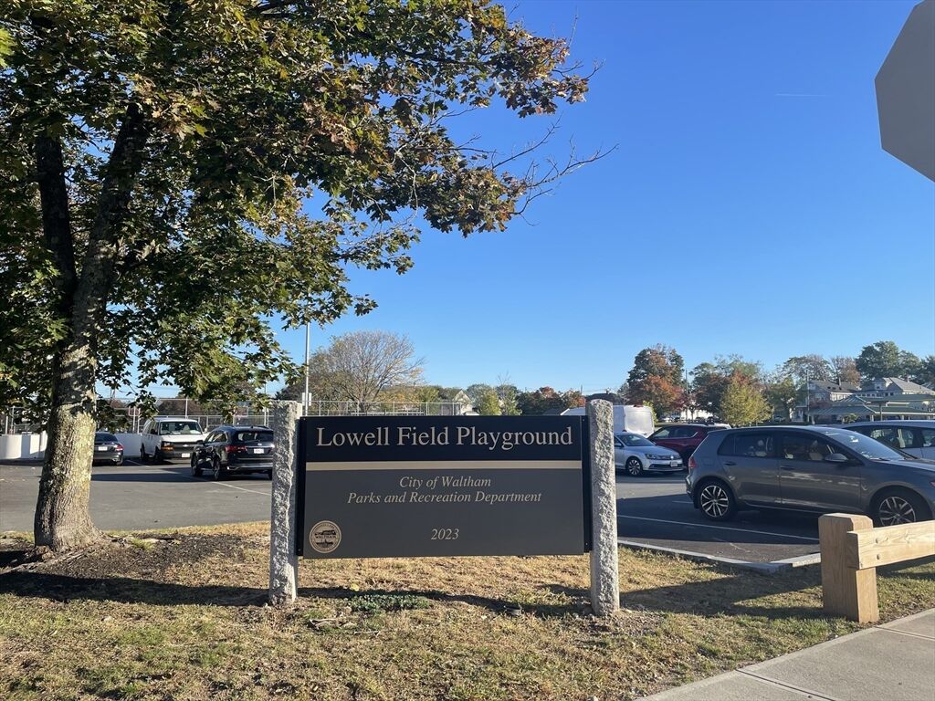 Property Photo:  220 Grove Street 1  MA 02453 