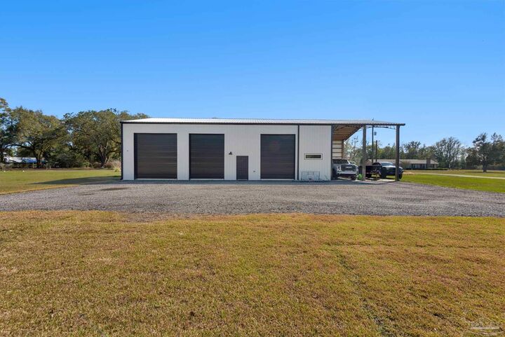 Property Photo:  3275 Melvin Dr  FL 32571 