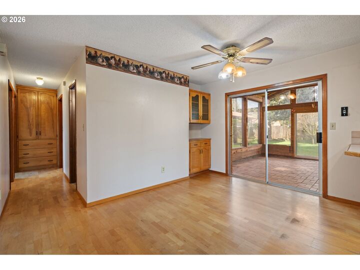 Property Photo:  235 9th St  WA 98671 