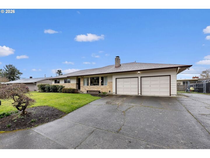 Property Photo:  4304 McCallister Pl  WA 98671 