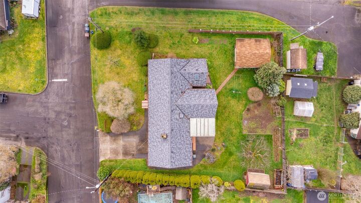 Property Photo:  235  9th Street  WA 98671 