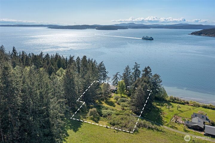 Property Photo:  230  Gem Farm Lane  WA 98261 