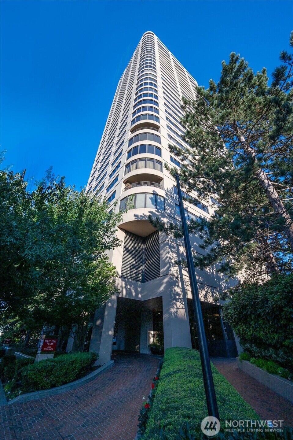 Property Photo:  1301  Spring Street 21I  WA 98104 