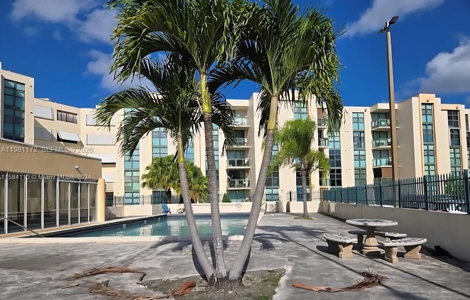 Property Photo: 2075 SW 122nd Ave 129 FL 33175