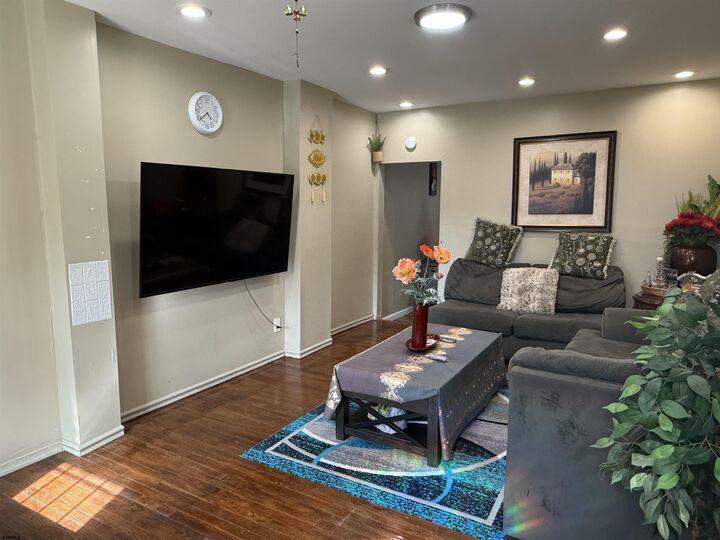 Property Photo:  29 N Texas Ave  NJ 08401 