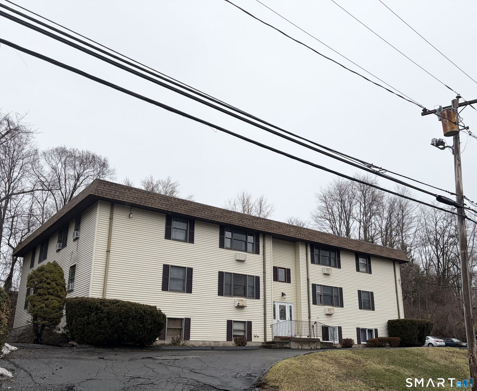 Property Photo:  33 River Street  CT 06095 