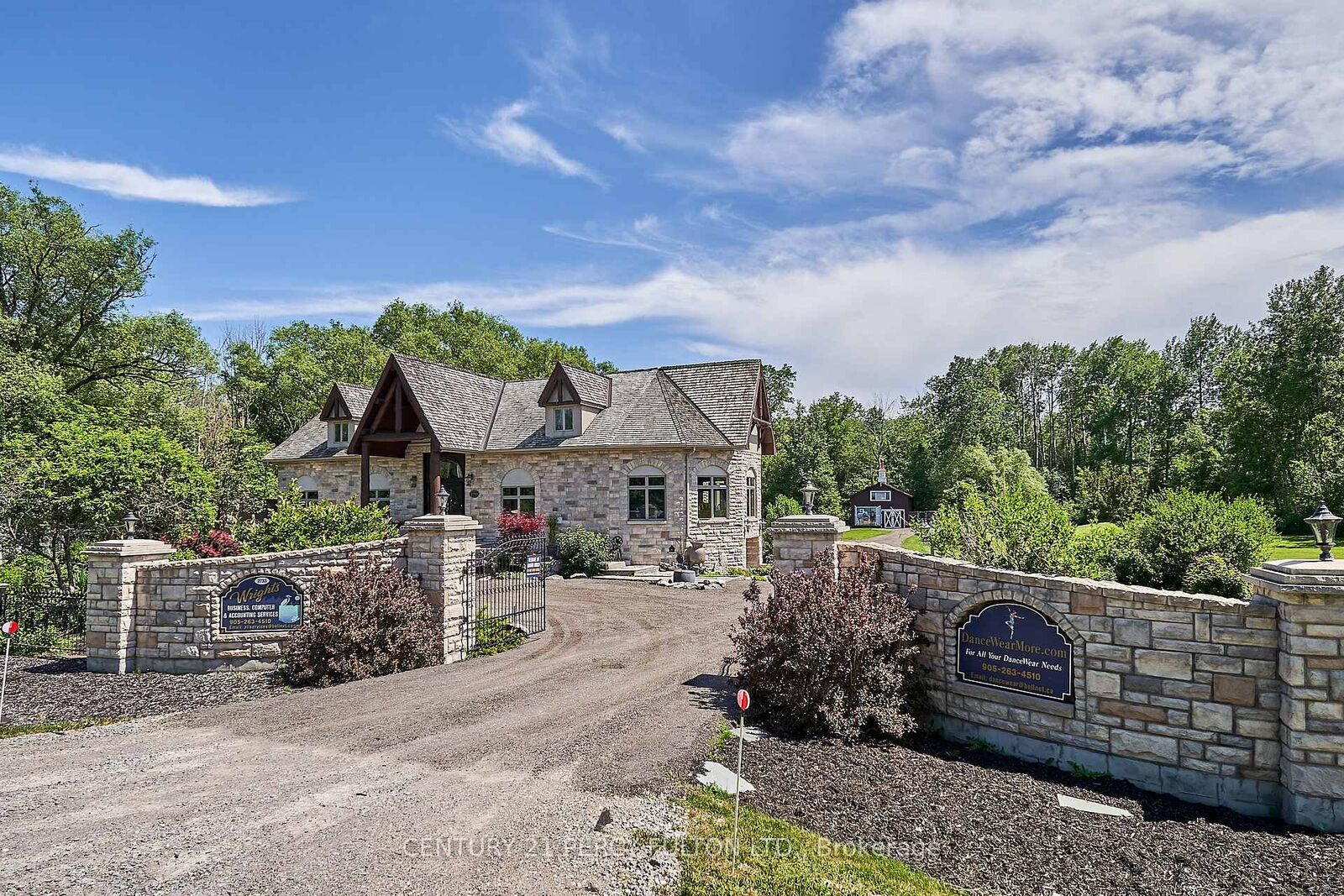 Property Photo:  2733 Taunton Road  ON L1C 7B1 