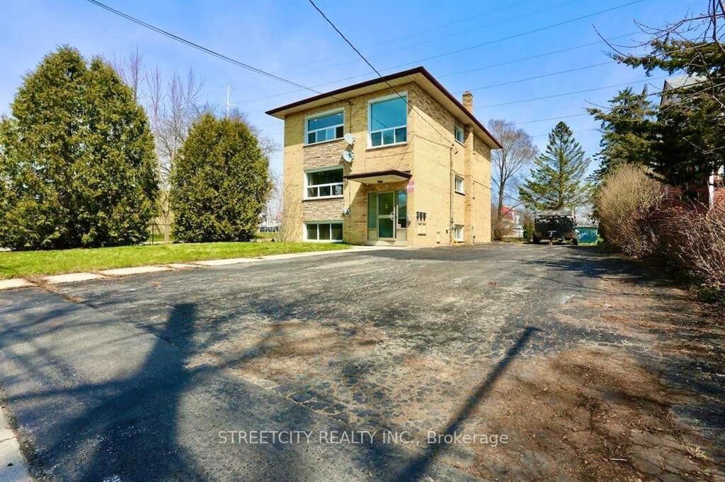 Property Photo: 394 Thiel Street ON N5W 4P8