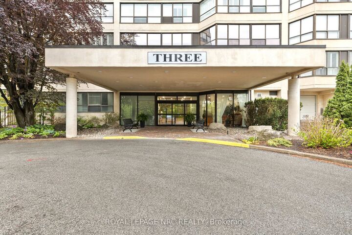 Property Photo: 3 Towering Heights Boulevard Ph6 ON L2T 4A4