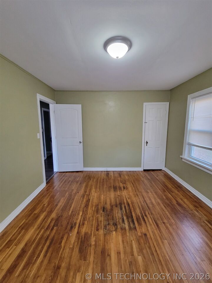 Property Photo: 2332 Manila Street OK 74403