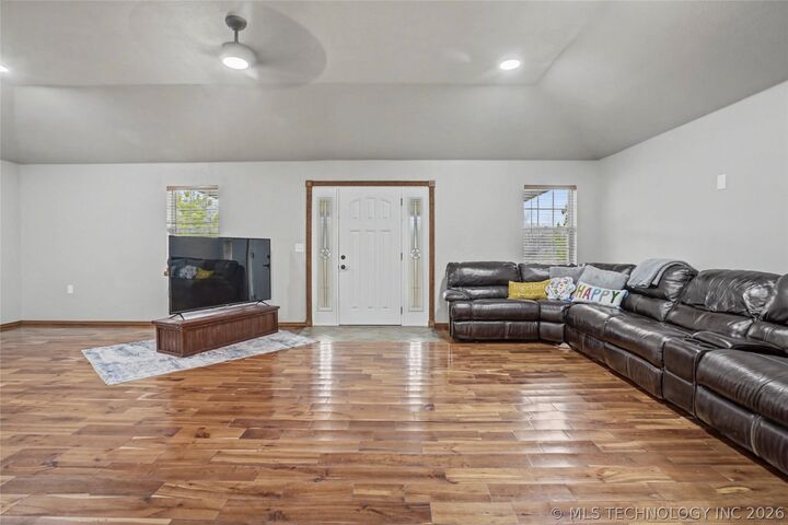 Property Photo:  15905 S 257th West Avenue  OK 74039 