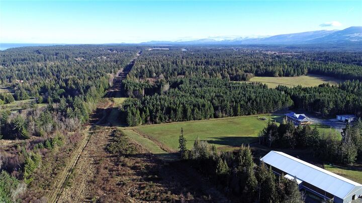 Property Photo:  575 Horne Lake Rd  BC V9K 1Z7 