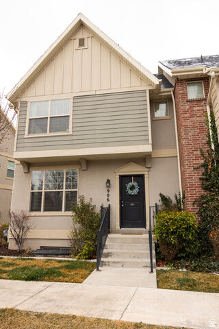 Property Photo:  906 S Crescent Way  UT 84664 