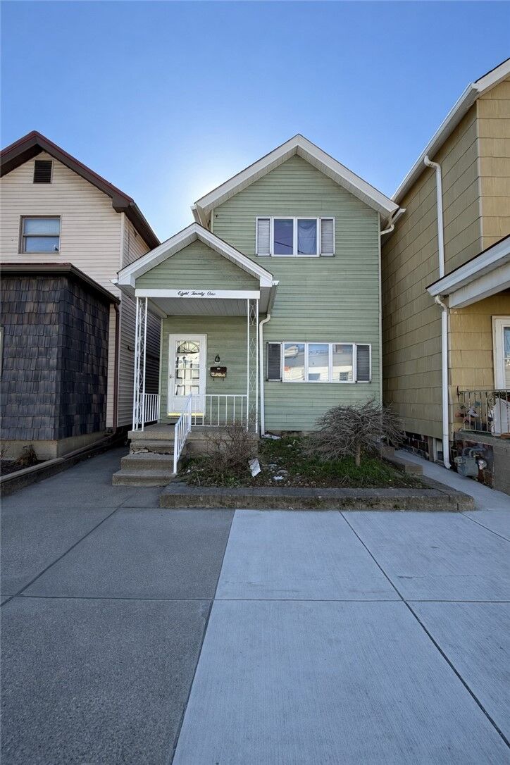 Property Photo: 821 McKean Ave PA 15022