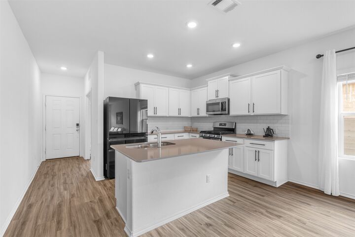 Property Photo:  432 Wolf Springs Road  TX 78628 