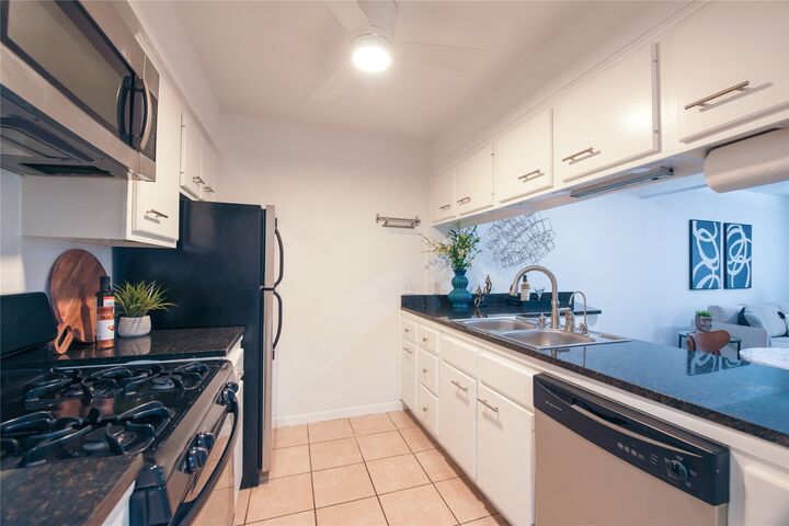 Property Photo: 4209 Burnet Road 106 TX 78756