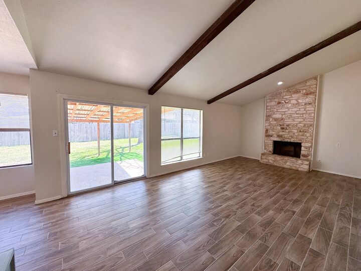 Property Photo:  505 Cambridge  TX 78664 