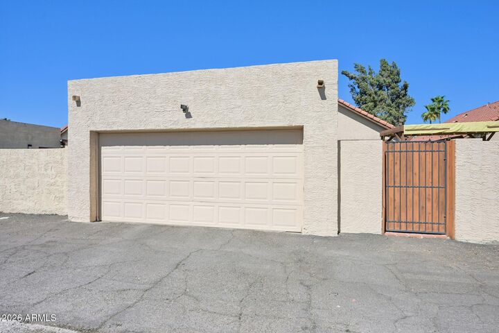 Property Photo:  1927 E Velvet Drive  AZ 85284 