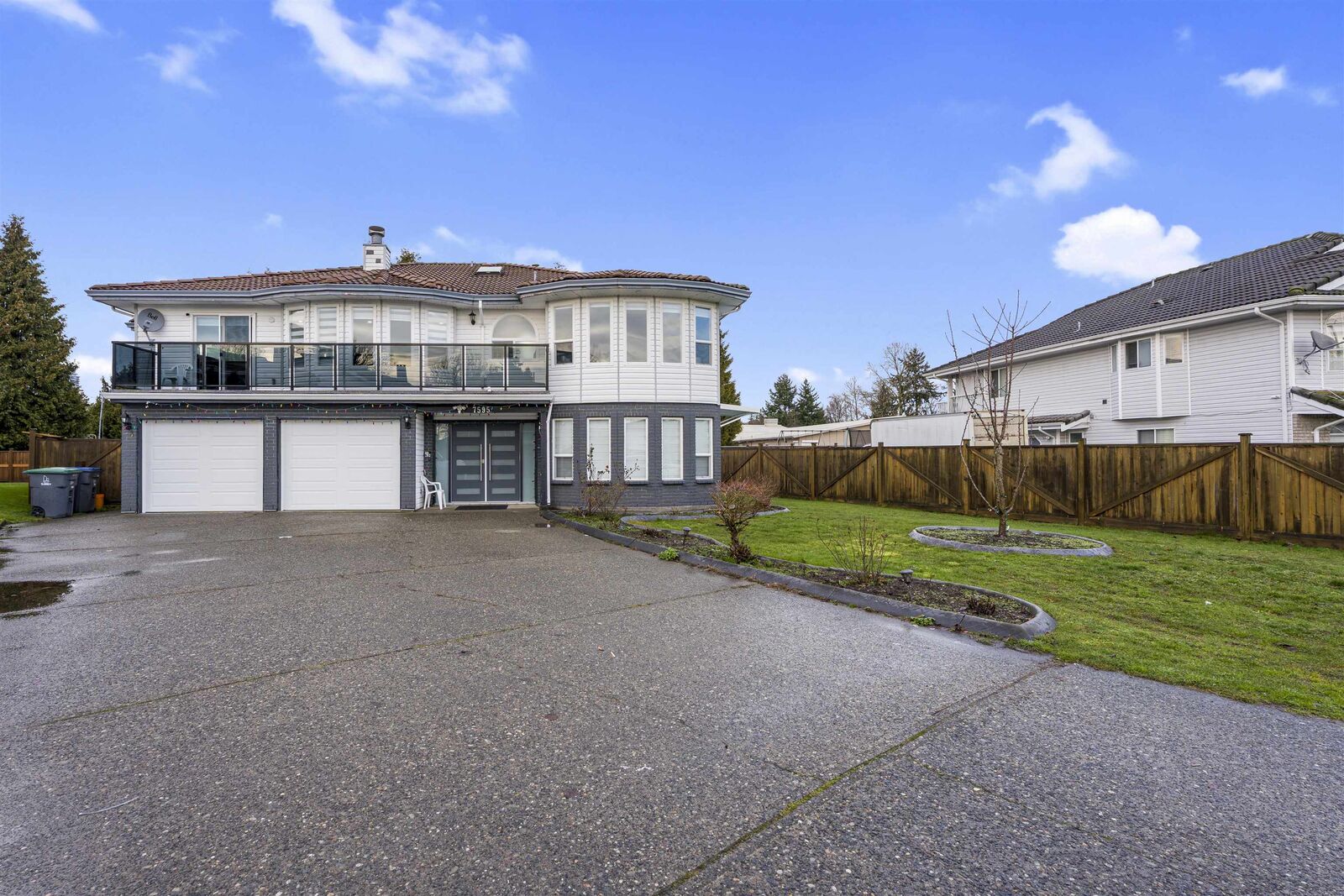 Property Photo: 7595 122A Street BC V3W 0K7