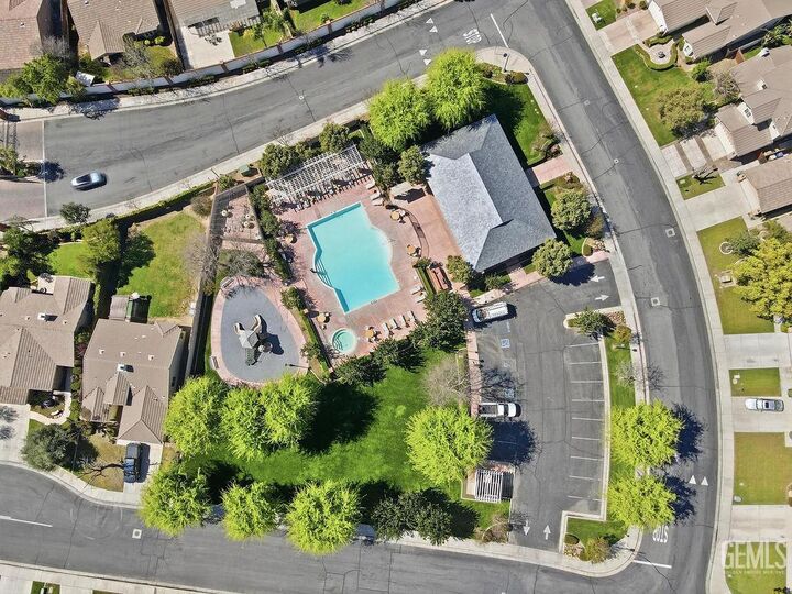 Property Photo:  11708 Indian Hawthorne Street  CA 93311 