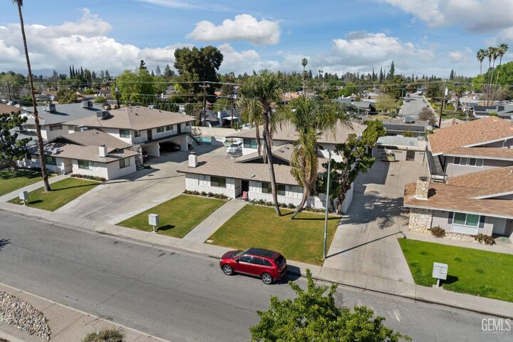 Property Photo:  6206 Stockdale Highway  CA 93309 