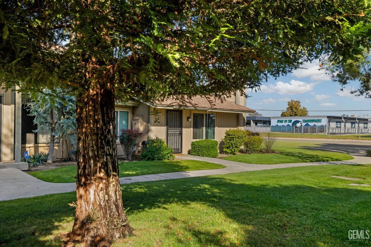 Property Photo:  4305 Planz Road A  CA 93309 