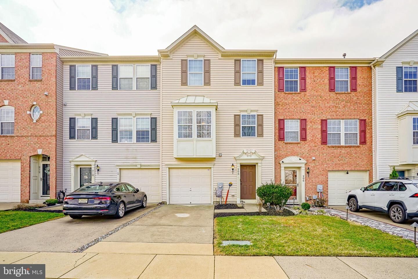 Property Photo:  208 Ironwood Drive  NJ 08096 