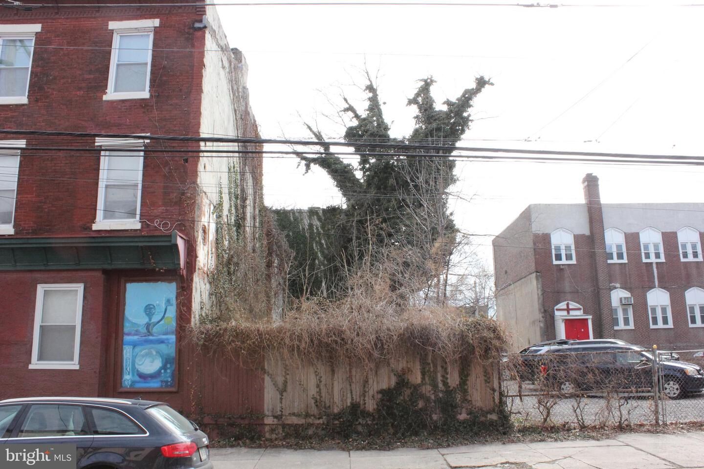 Property Photo:  1602 W Thompson Street  PA 19121 