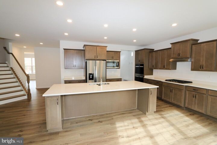 Property Photo: 11605 Samit Way MD 20769