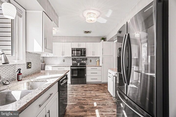 Property Photo:  1822 Creek View Drive  PA 17070 