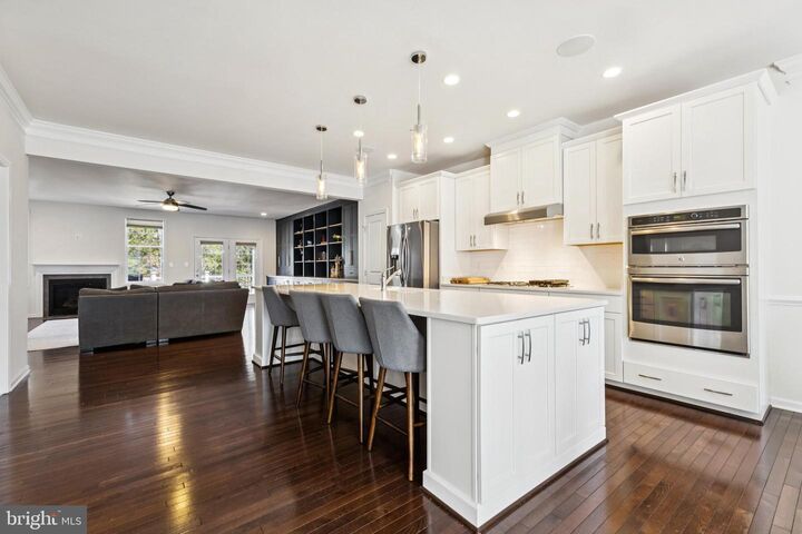 Property Photo:  42818 Edgegrove Heights Terrace  VA 20148 