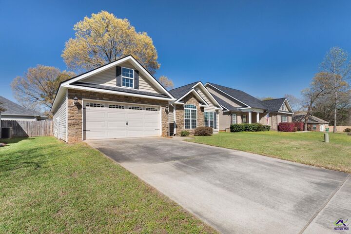 Property Photo:  602 Wooden Eagle Trail  GA 31047 