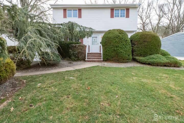 Property Photo:  17 Rittner Lane  NJ 08857 