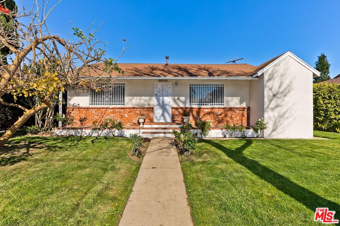 Property Photo: 2658 Westwood Blvd CA 90064