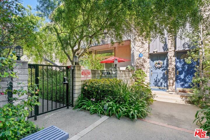 Property Photo:  13231 Fiji Way  CA 90292 