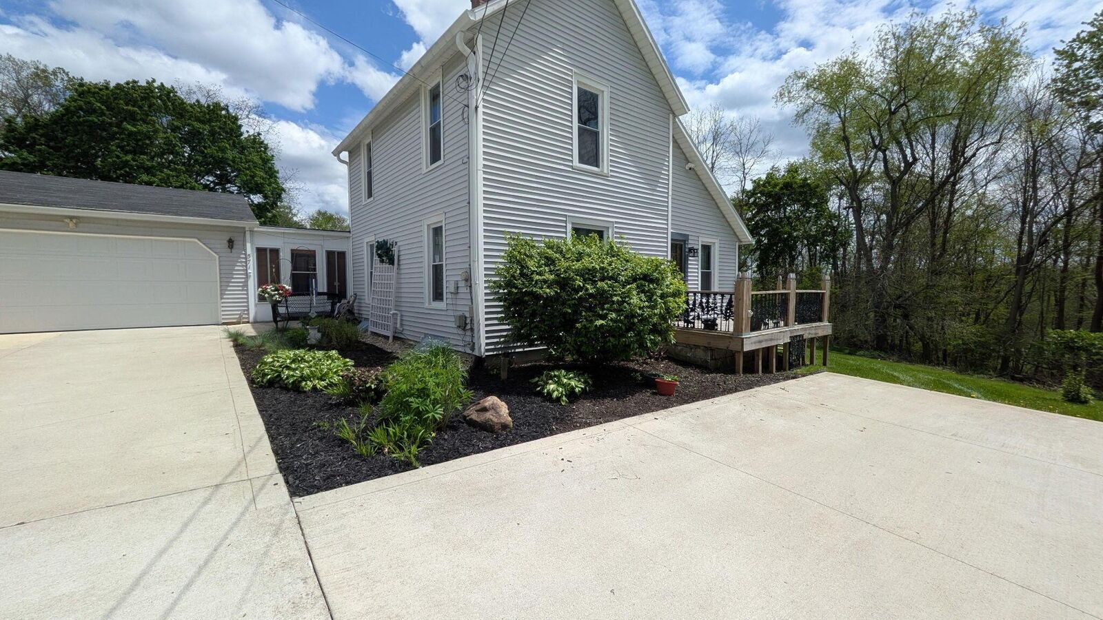 Property Photo:  571 Luther Place  OH 44902 