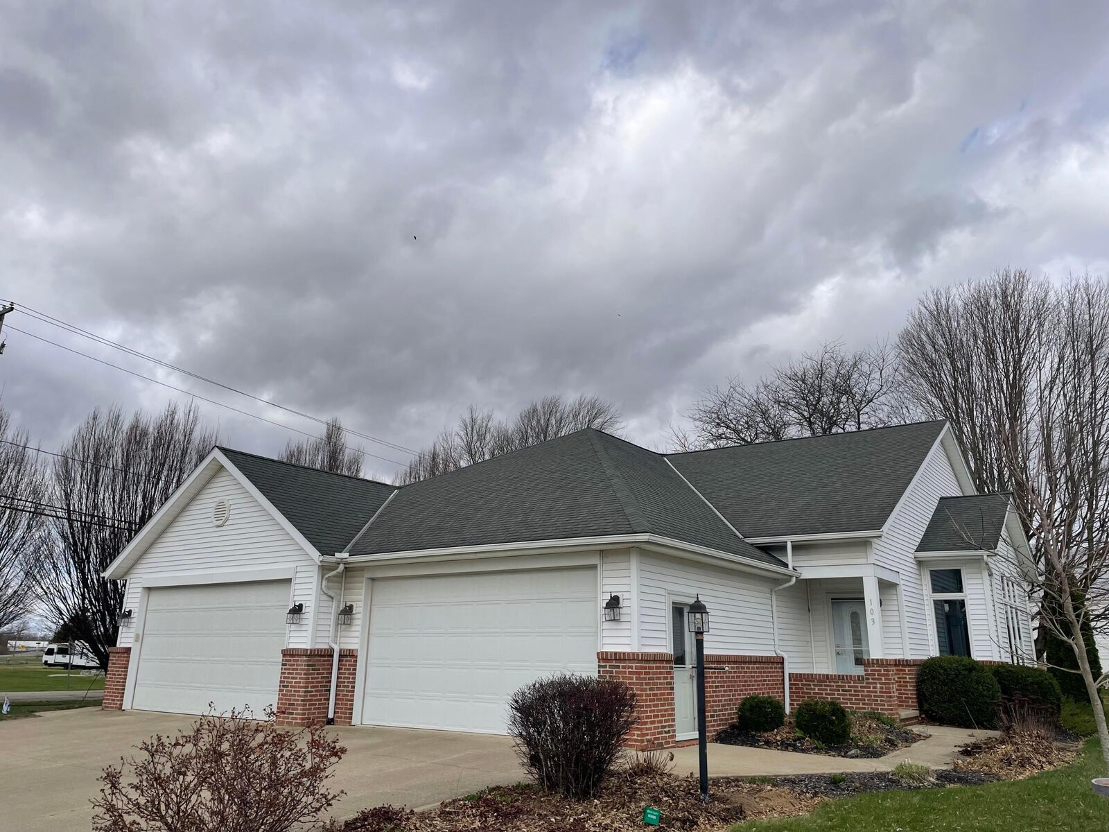 Property Photo:  103 Dixon Street  OH 43320 