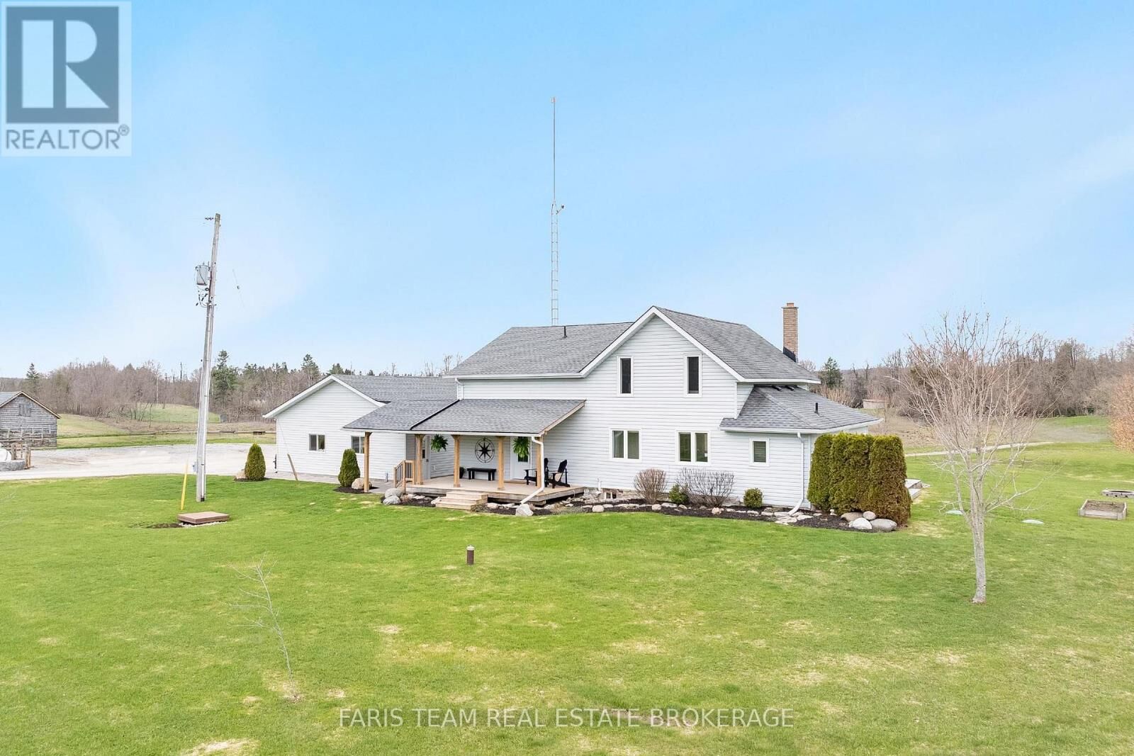 Photo de la propriété:  2433 County Road 121  ON K0M 1C0 