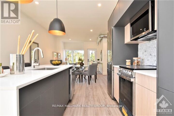 Property Photo: 368 Chapel Street ON K1N 7Z6