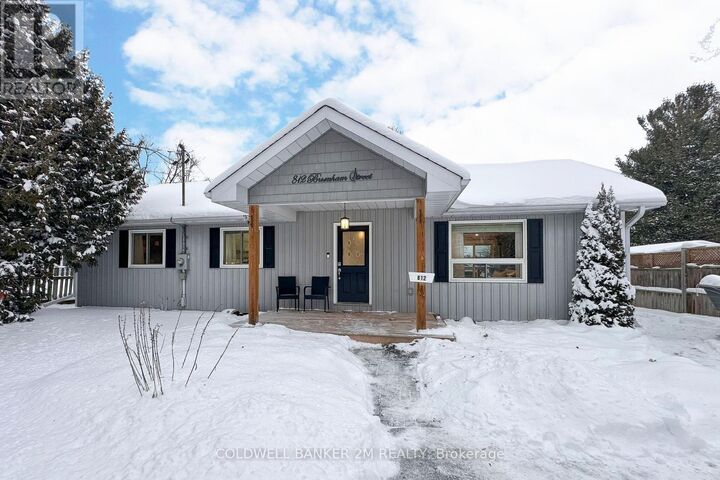 Photo de la propriété: 812 Burnham Street ON K9A 2X7