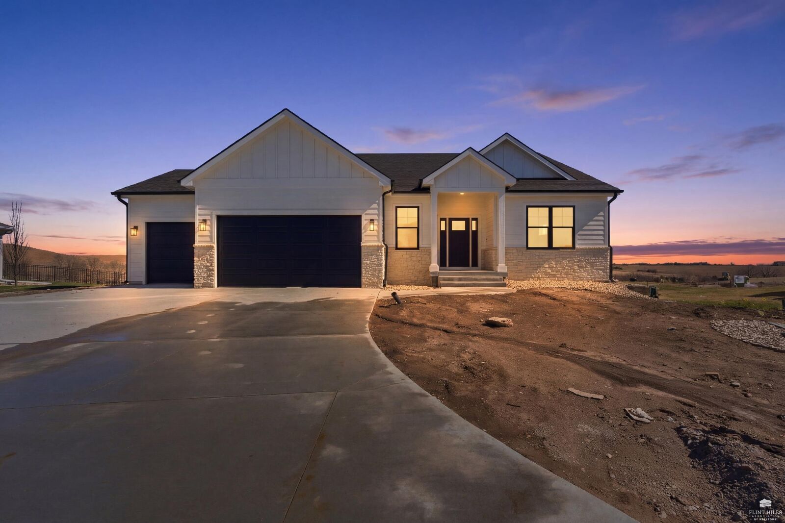 Property Photo:  4012 Macinnes Court  KS 66503 