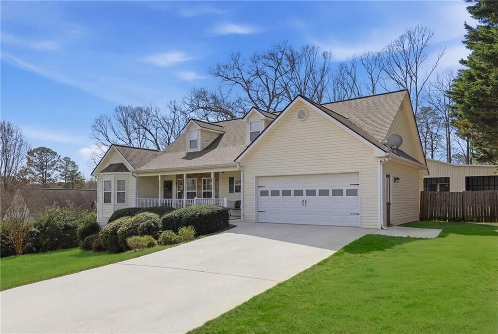 Property Photo:  216 Forest Cove Court  GA 30534 