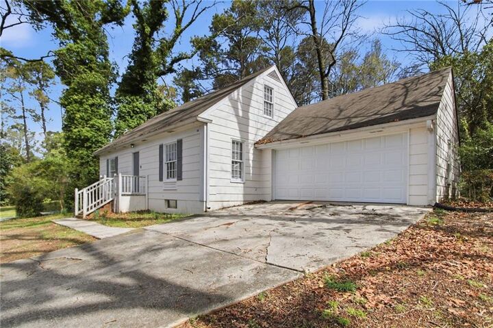 Property Photo: 2366 Flint Rock Road GA 30087