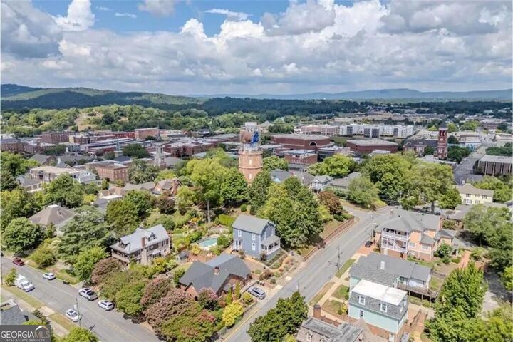 Property Photo: 204 E 5th Avenue GA 30161